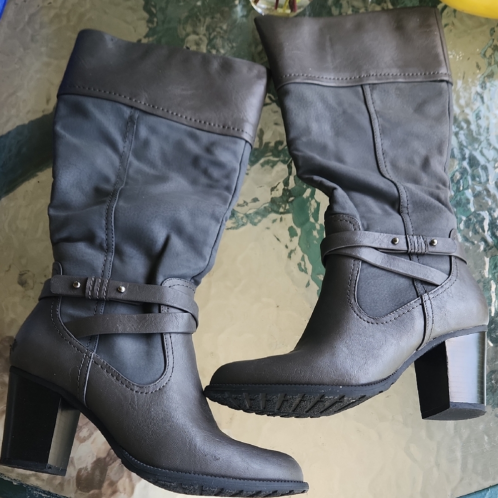 White Mountain Dark Gray Heeled Boots Size 7